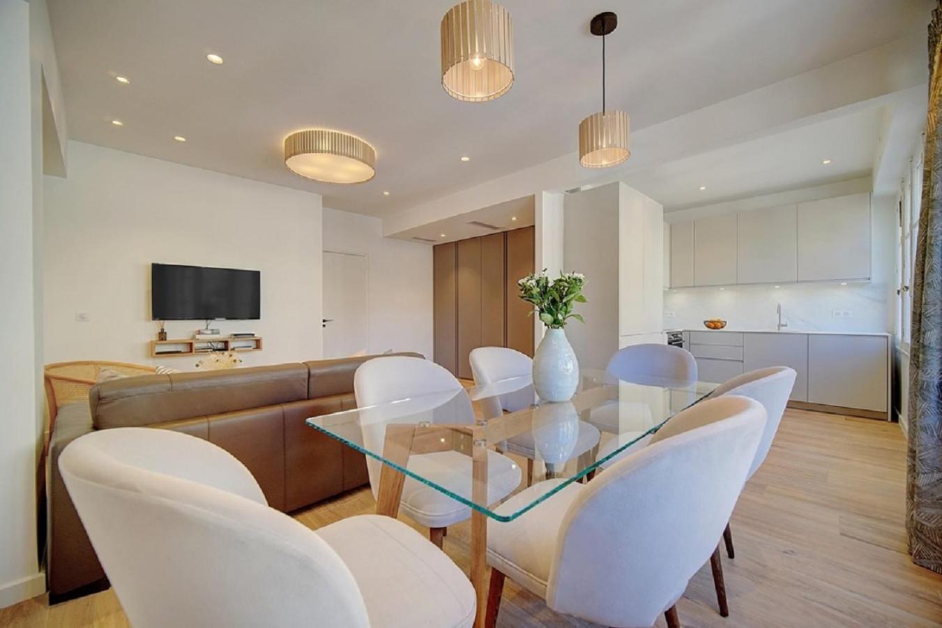 Magnifique 3 Pieces Renove Cannes Centre 'Banane' Avec Veranda ! A2B88 エクステリア 写真