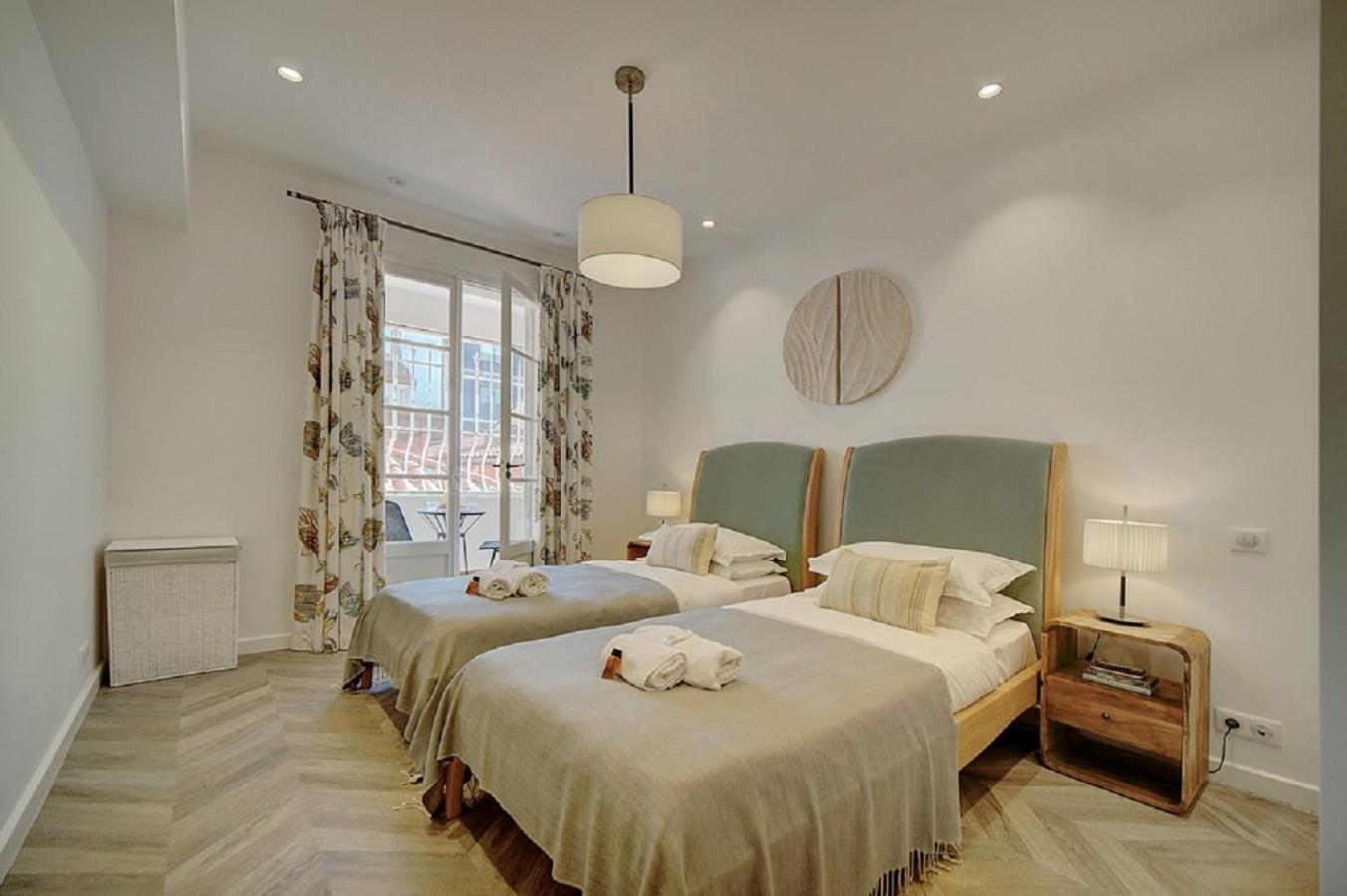 Magnifique 3 Pieces Renove Cannes Centre 'Banane' Avec Veranda ! A2B88 エクステリア 写真